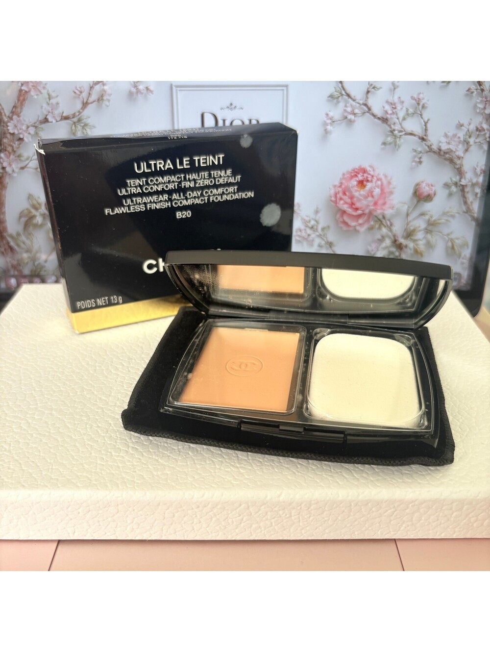 CHANEL ULTRA LE TEINT COMPACT FOUNDATION - B20
